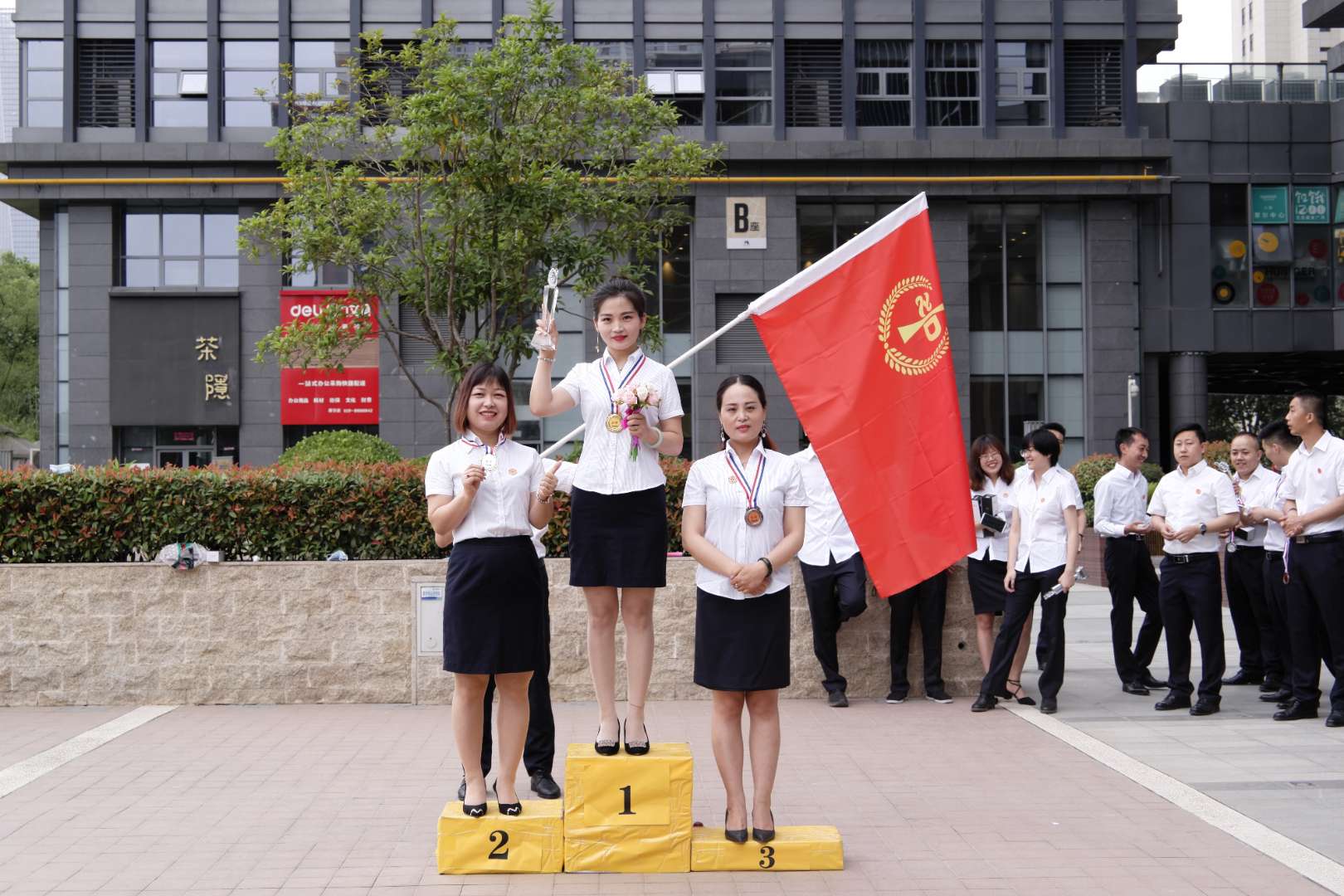 青春闪亮 激情飞扬——中道咨询第三届趣味运动会圆满谢幕！